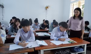 Học tại thôn đặc biệt khó khăn khác có được hỗ trợ chi phí học tập?