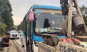 Phát hiện tài xế không có GPLX chở 20 người đi thiện nguyện ở Lào Cai