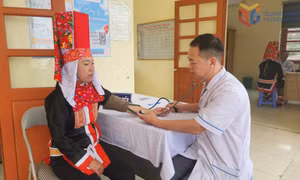 Chăm sóc sức khỏe cho toàn dân