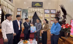 Hậu phương của những người thợ lò