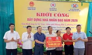 Khởi công xây dựng nhà nhân đạo cho hộ khó khăn tại phường Liên Hòa