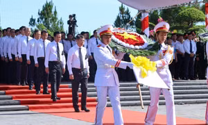 Thủ tướng Lê Minh Hưng dự lễ truy điệu và an táng hài cốt liệt sĩ tại tỉnh Quảng Trị