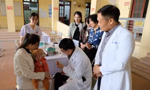 Có nên bổ sung vitamin A liều cao kéo dài cho trẻ?