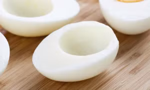 Ăn lòng đỏ hay lòng trắng trứng gà giúp giảm béo tốt hơn?