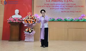 Nữ nghệ nhân "giữ lửa" hát đúm