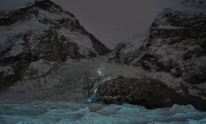 Kỷ lục 274 nhà leo núi chinh phục đỉnh Everest trong một ngày