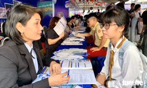 Thí sinh có được miễn lệ phí xét tuyển đại học năm 2026?