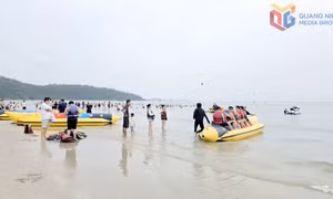 Sôi động nhịp du lịch trên đảo Cô Tô