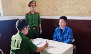 Bắt tạm giam chủ tiệm cầm đồ ở Lâm Đồng lừa đảo hơn 10 tỉ đồng
