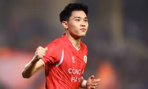 Đình Bắc giành danh hiệu cầu thủ xuất sắc nhất V.League tháng 4