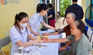 Khám sức khỏe định kỳ miễn phí cho toàn dân