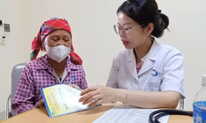 Người dân phấn khởi được khám sức khỏe định kỳ miễn phí