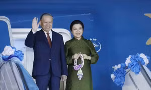 Tổng Bí thư, Chủ tịch nước Tô Lâm và Phu nhân lên đường thăm cấp Nhà nước Cộng hòa Singapore