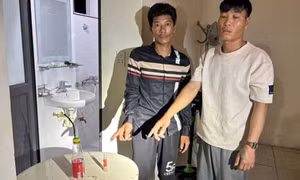 Bắt quả tang nhóm đối tượng sử dụng ma túy đá tại phòng trọ ở Ninh Bình