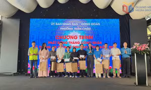 Lấy người lao động làm trung tâm