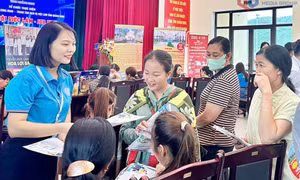 Phát huy vai trò cấp ủy, chính quyền cơ sở trong thực hiện chính sách BHXH, BHYT