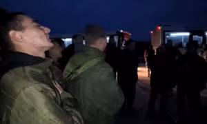 Nga và Ukraine trao đổi 100 tù nhân
