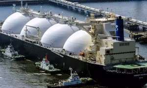 EU mạnh tay mua LNG của Nga trong năm 2022