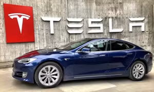 Tesla thu hồi 40.000 xe vì lỗi trợ lực lái khi đi trên đường gồ ghề hoặc có ổ gà