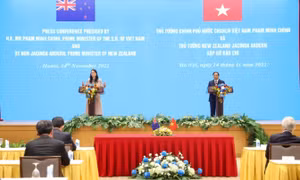 Hai Thủ tướng Việt Nam và New Zealand gặp gỡ báo chí, nhấn mạnh cơ hội mới cho nhiều nông sản Việt Nam