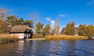 Đến Hà Lan, thăm làng cổ Giethoorn đẹp như cổ tích vào cuối Thu