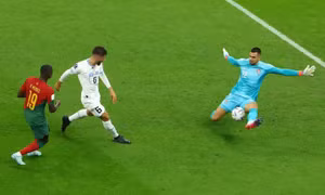 Bồ Đào Nha sớm vượt qua vòng bảng World Cup