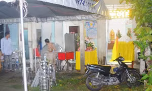 Người phụ nữ tử vong nghi do bị con trai bạo hành