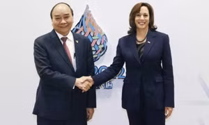 Chủ tịch nước Nguyễn Xuân Phúc gặp Phó Tổng thống Hoa Kỳ Kamala Harris