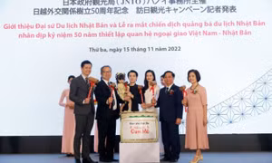 Gia đình Đông Nhi được bổ nhiệm là Đại sứ Du lịch Nhật Bản