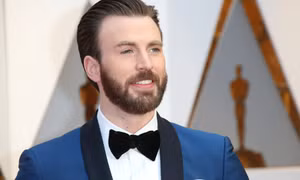 Chris Evans đã vượt những ai để thành sao nam quyến rũ nhất năm 2022