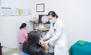 Thời tiết chuyển mùa, người bệnh khổ vì viêm xoang