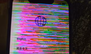 Màn hình cầu vồng - lỗi dai dẳng trên iPhone 13