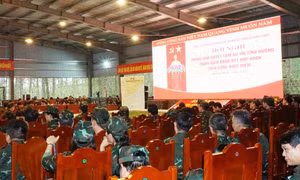 Thông qua quyết tâm tác chiến phòng thủ