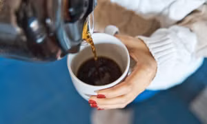 Uống cà phê khi đói có thể làm rối loạn nội tiết tố