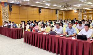 Hội nghị báo cáo viên Trung ương tháng 8/2025