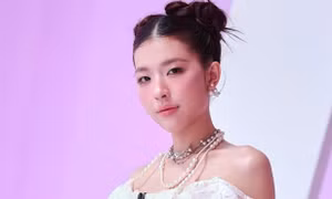 Em xinh say hi từng đóng phim trăm tỉ Lamoon bị chê nhạt nhòa