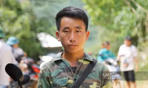 Thủ tướng chỉ đạo khen thưởng trưởng bản cứu gần 100 người dân thoát cơn lũ dữ