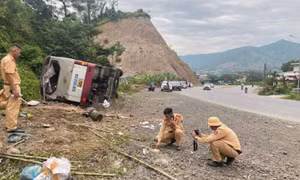 Lật xe khách tại dốc Cun, 1 người tử vong