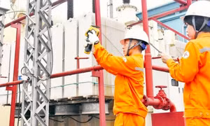 Tiêu thụ điện tiếp tục phá kỷ lục, công suất tăng thêm bằng hai lần thủy điện Sơn La