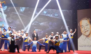 Chương trình thơ “Trần Nhuận Minh - Giọt phù sa vạn dặm”