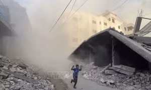 Quân đội Israel tấn công vào thành phố Gaza