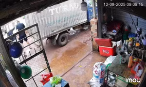 Nghi mâu thuẫn địa bàn giao nước đá, thanh niên ở Gia Lai bị đánh tới tấp, dọa "chôn sống"