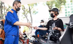 Giá xăng dầu tiếp tục tăng từ 15h chiều nay