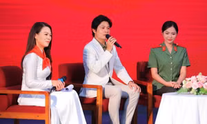 Ca sĩ Duyên Quỳnh ra mắt MV tri ân lực lượng Công an nhân dân