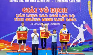 Phường Cửa Ông giành cúp toàn đoàn Giải Vô địch Cầu lông các CLB tỉnh năm 2025