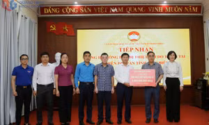 Tỉnh Quảng Ninh hỗ trợ 8 tỷ đồng cho hai tỉnh Điện Biên và Sơn La 