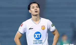 Văn Toàn nghỉ hết năm 2025