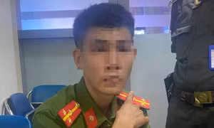 Bị tạm giữ vì giả danh công an, mặc quân phục vào sân bay Đà Nẵng