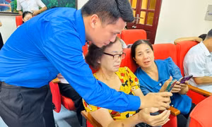 Đưa lớp “Bình dân học vụ số” về khu dân cư