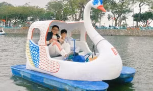 3 cách tăng cường gắn kết tình cảm cha và con dịp cuối tuần